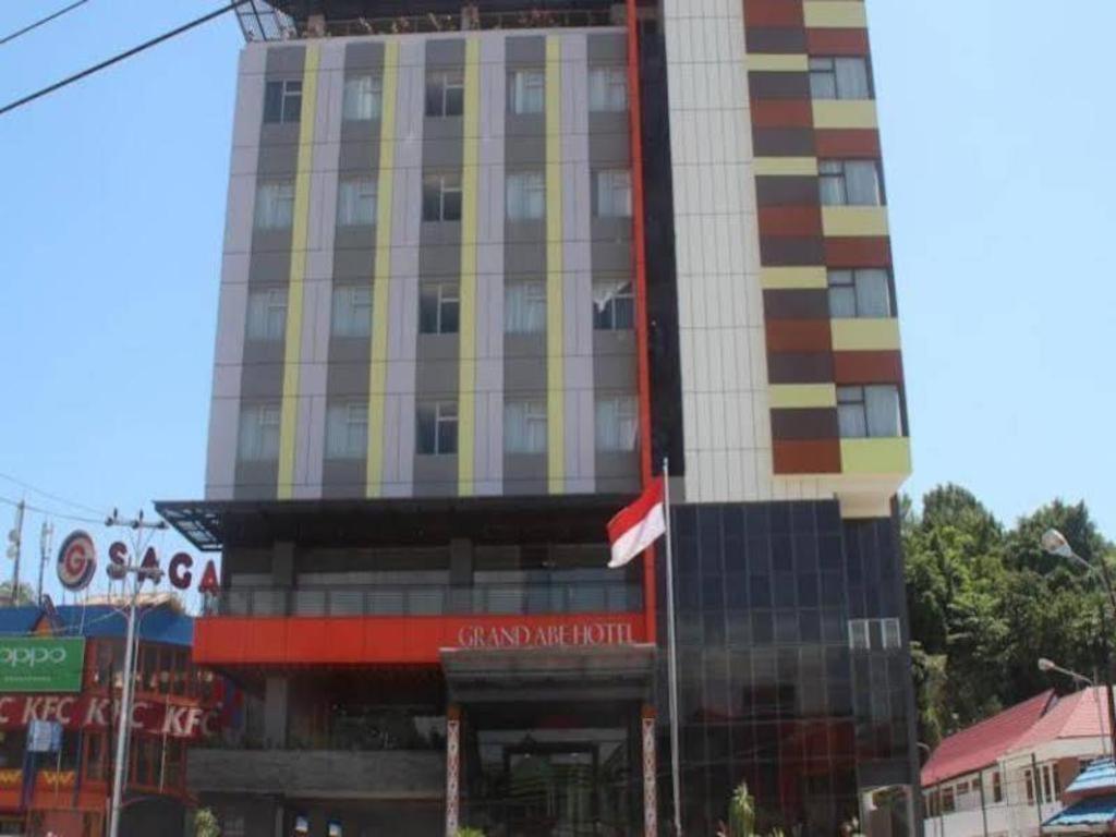 Grand Abe Hotel Jayapura Buitenkant foto